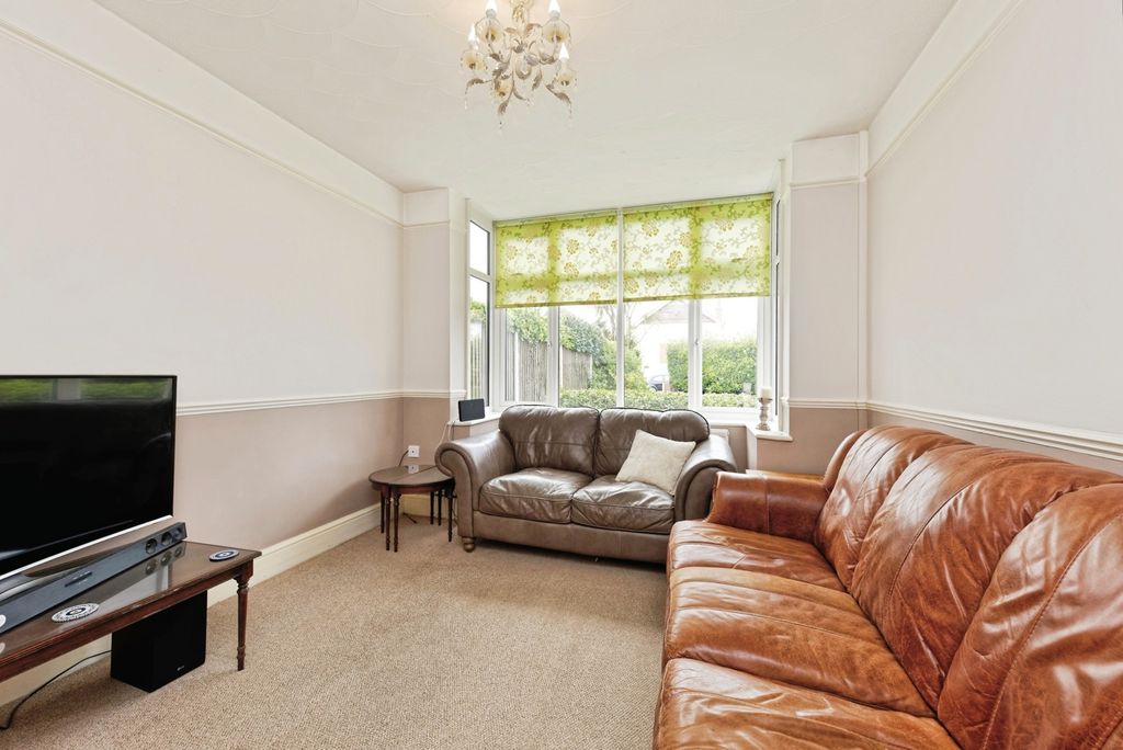 Property photo 2 of 20 Pbox-Img.Jpg