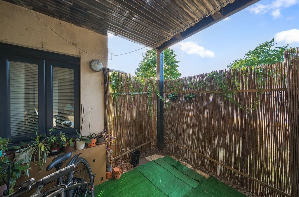 Property photo 2 of 18 1321475-17-686803...