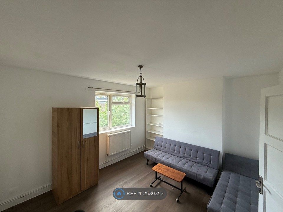 Property photo 3 of 25