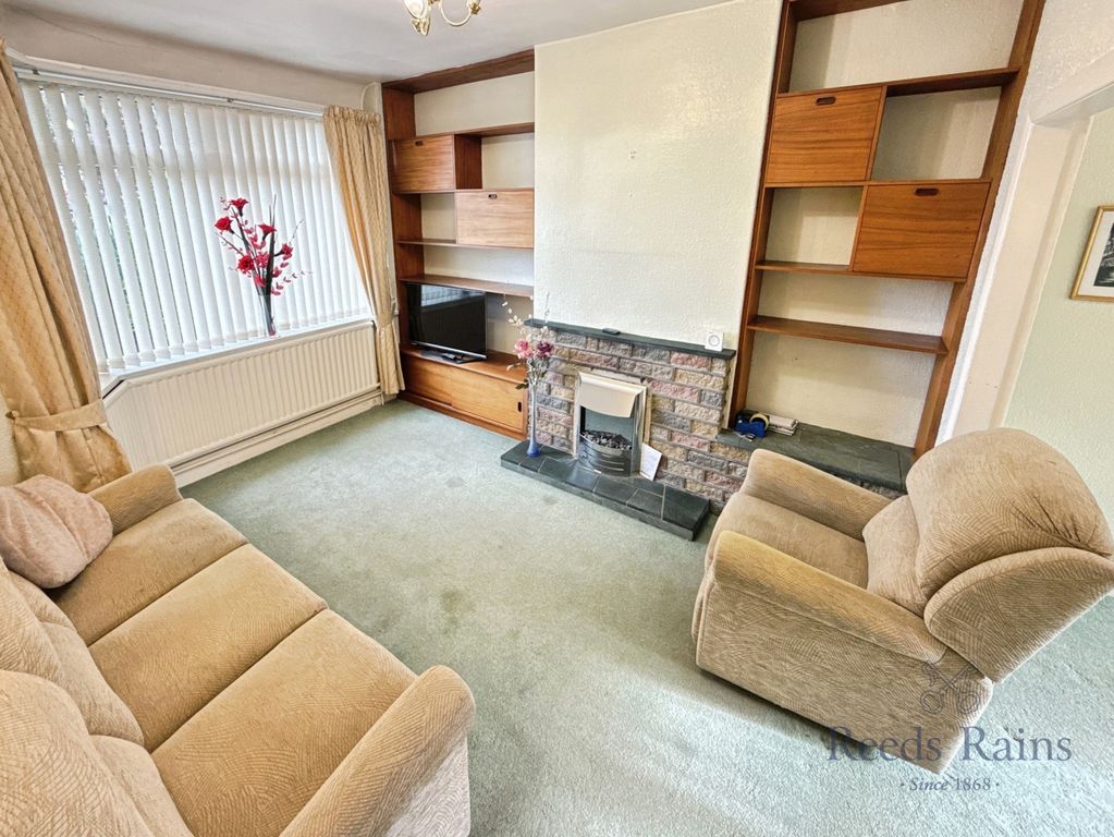 Property photo 3 of 23 Lounge