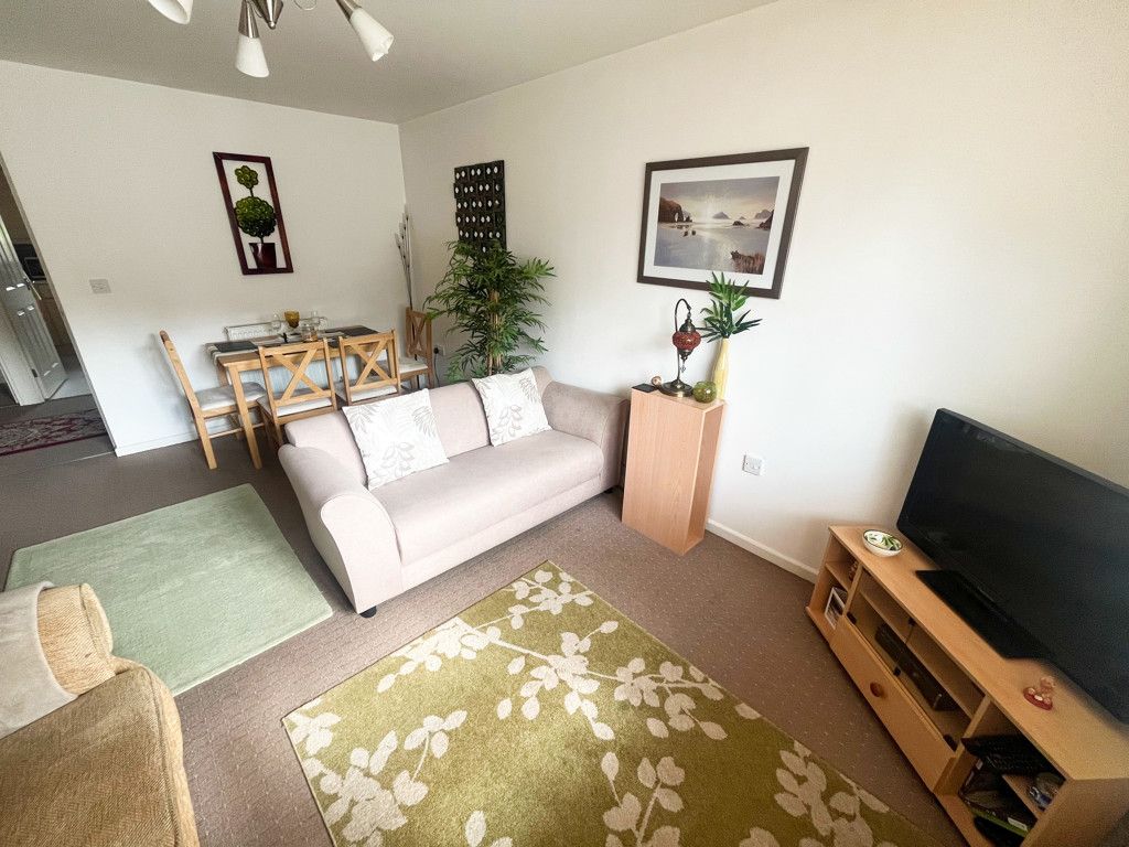 Property photo 3 of 12 Photo 11