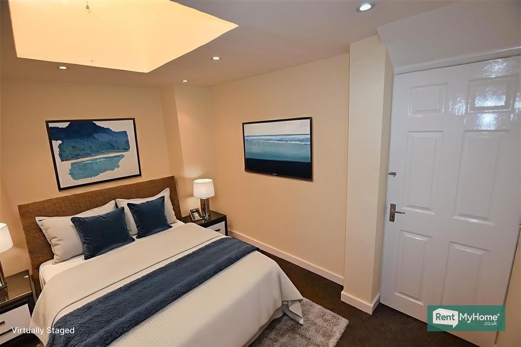 Property photo 2 of 17 Azzjmogjqumhw-Fkwtuong - Bedroom - Standard - 1.Jpg