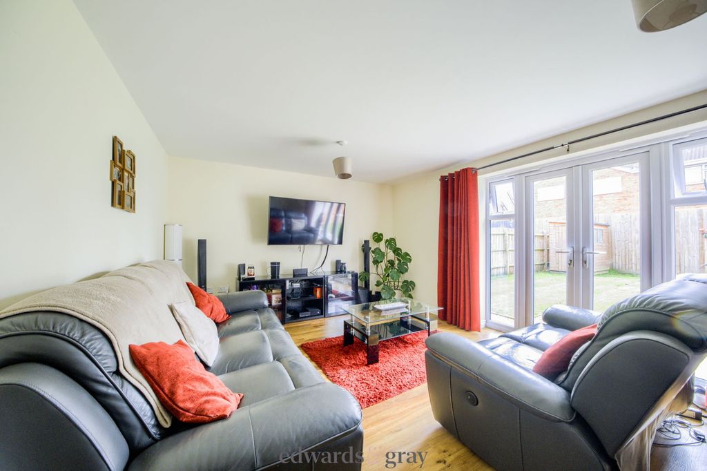 Property photo 3 of 19