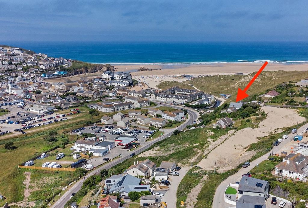 Property photo 1 of 30 Location Overview