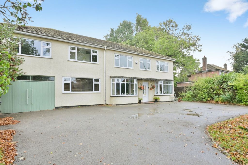 Property photo 1 of 42
