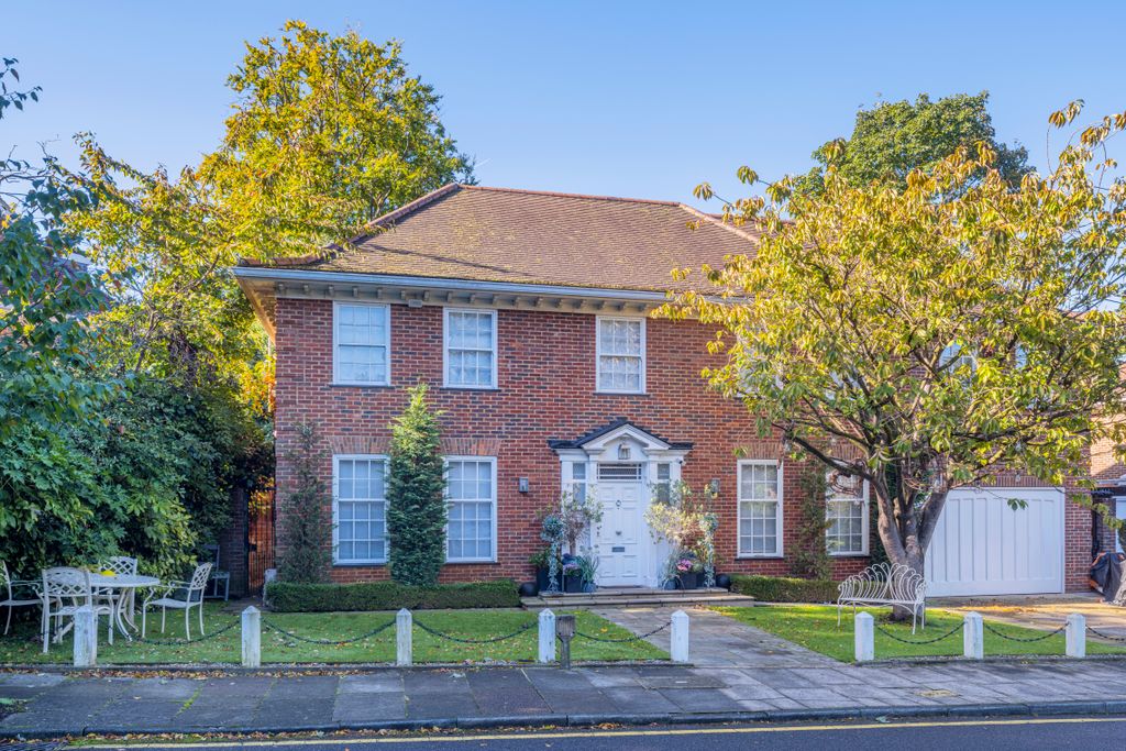 Property photo 1 of 12 Front Exterior