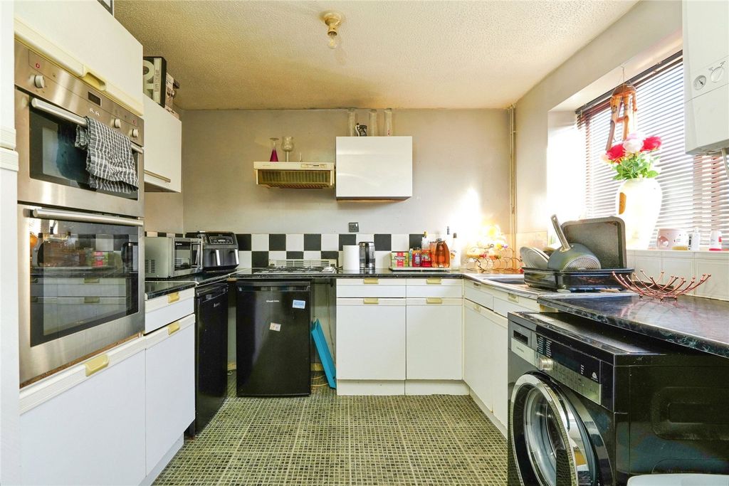 Property photo 3 of 12 Picture No. 14
