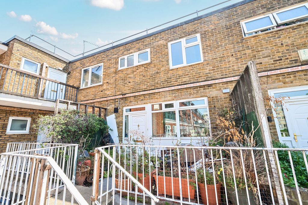 Property photo 1 of 15 1483525-1-6A3d12d...