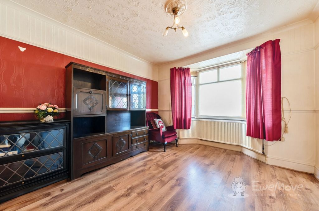 Property photo 2 of 13 1-6