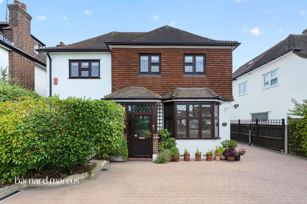 Property photo 1 of 27