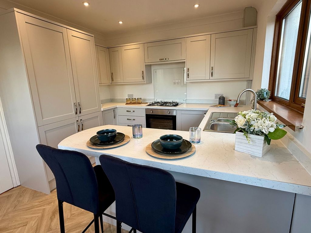 Property photo 3 of 24