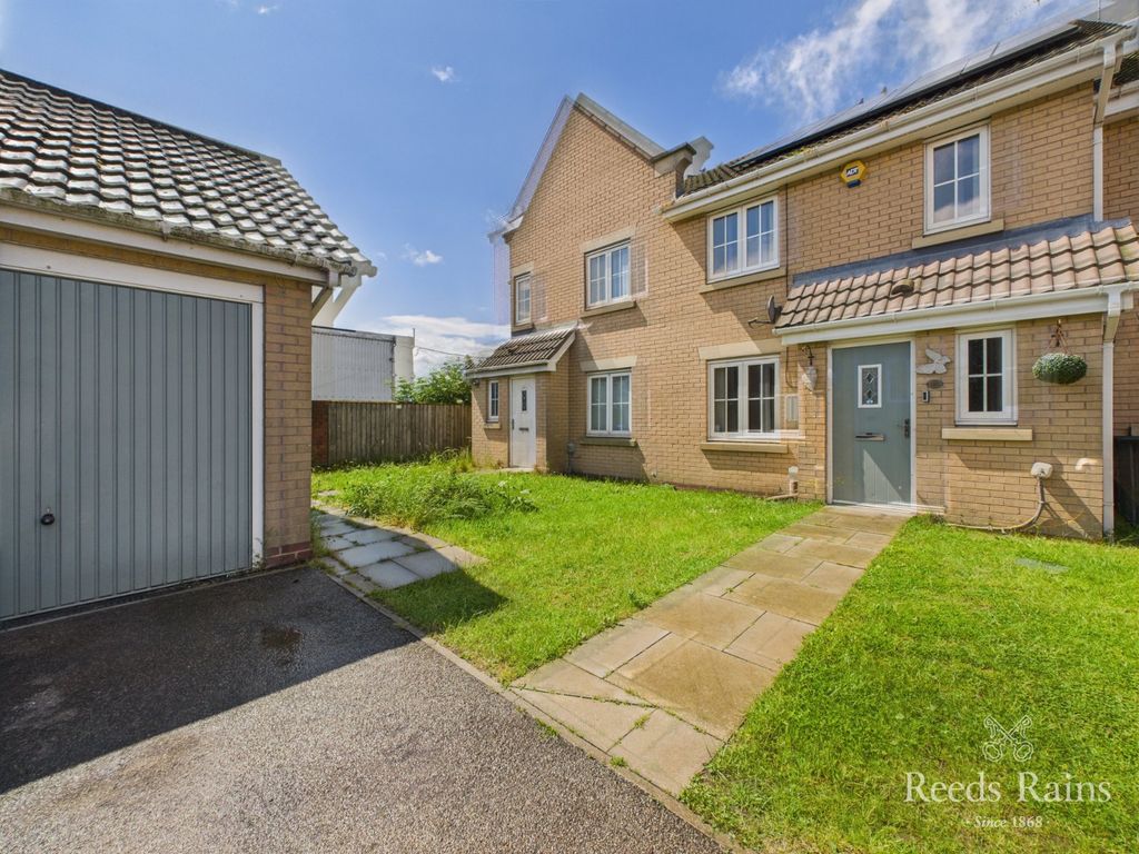 Property photo 2 of 17 External