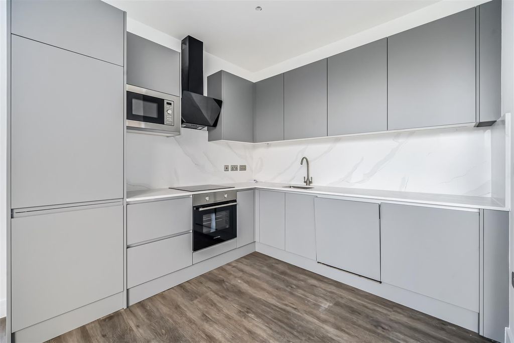 Property photo 2 of 31 1385626-6-69298A5c48A67.Jpg