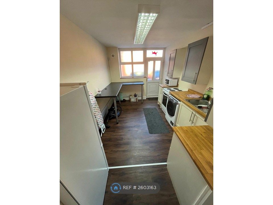 Property photo 2 of 8 Kitchen - Ground Floor