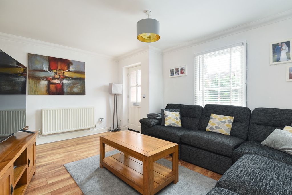Property photo 3 of 18 44198113