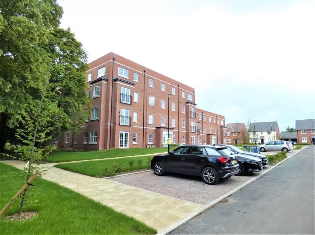 Property photo 2 of 20