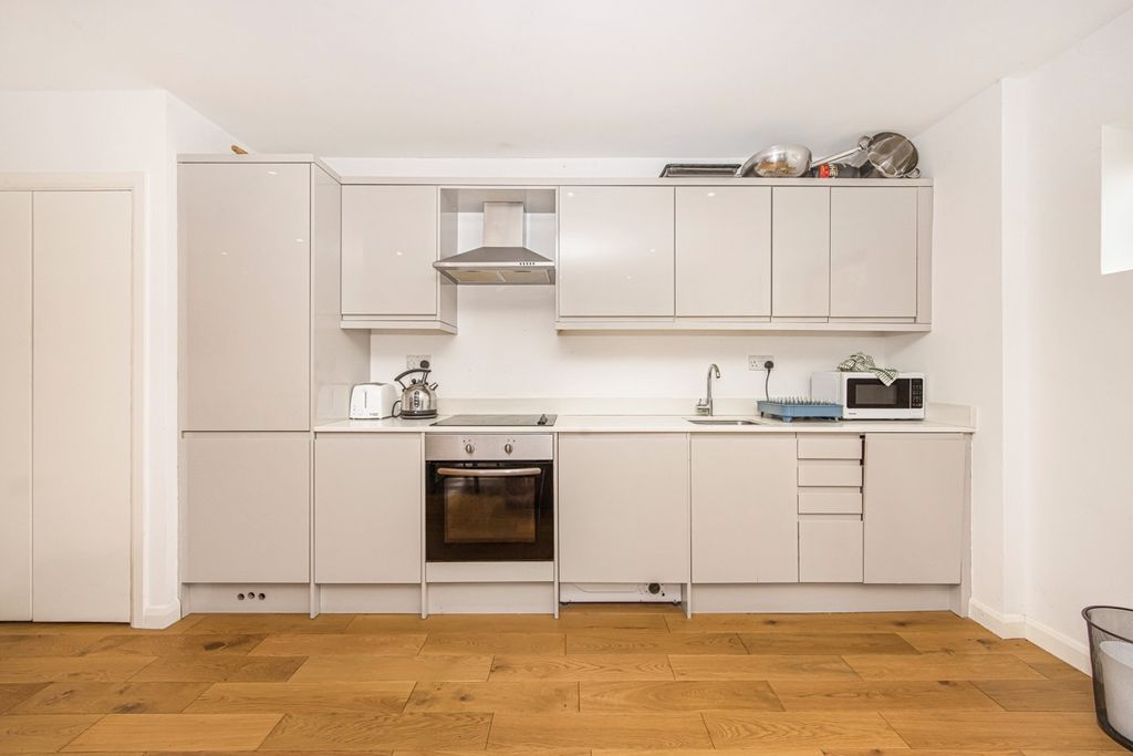 Property photo 2 of 20 5373873