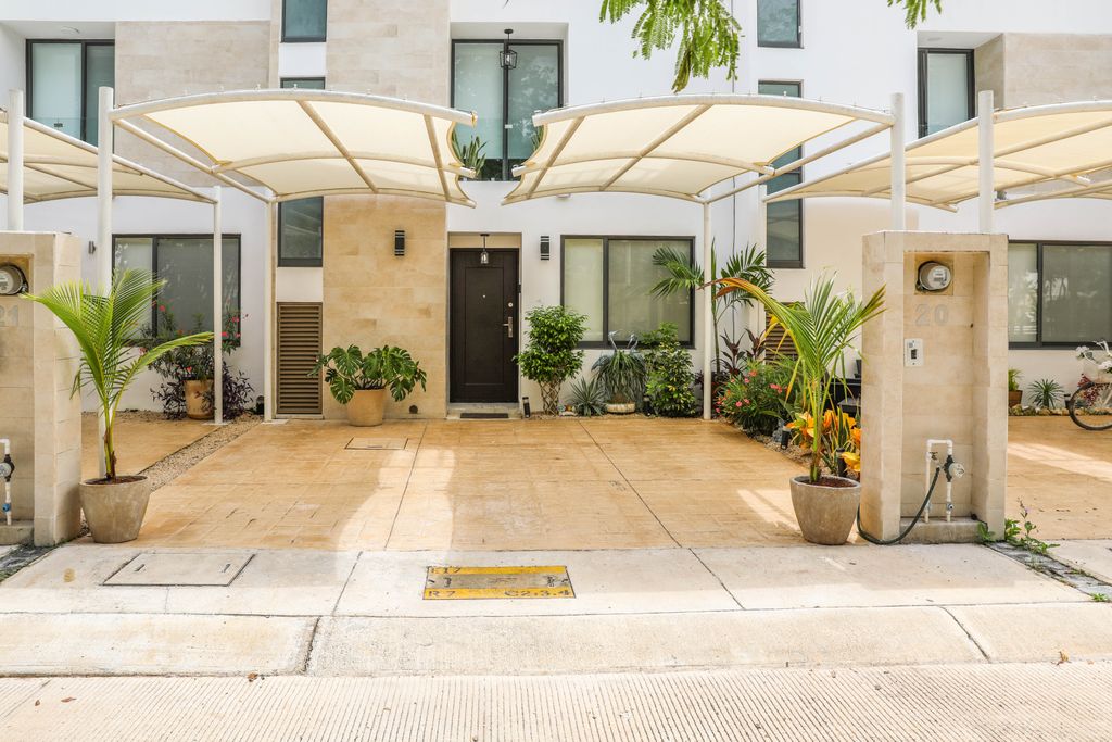 Property photo 1 of 52