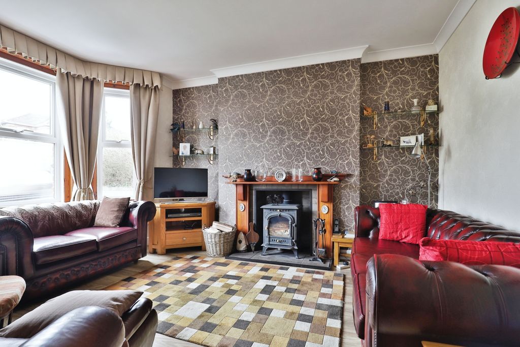 Property photo 3 of 16 Reception Room