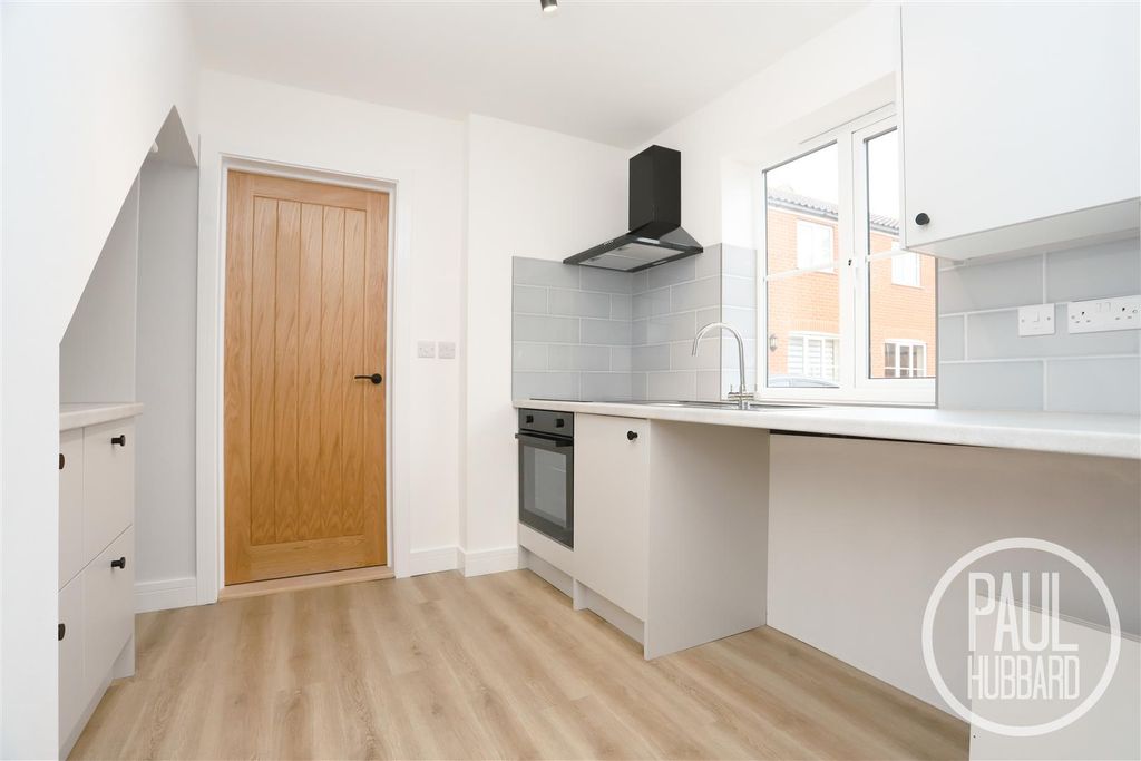 Property photo 3 of 11 Img_9433-2 (1).Jpg