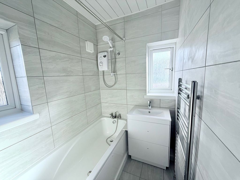 Property photo 2 of 14 Image