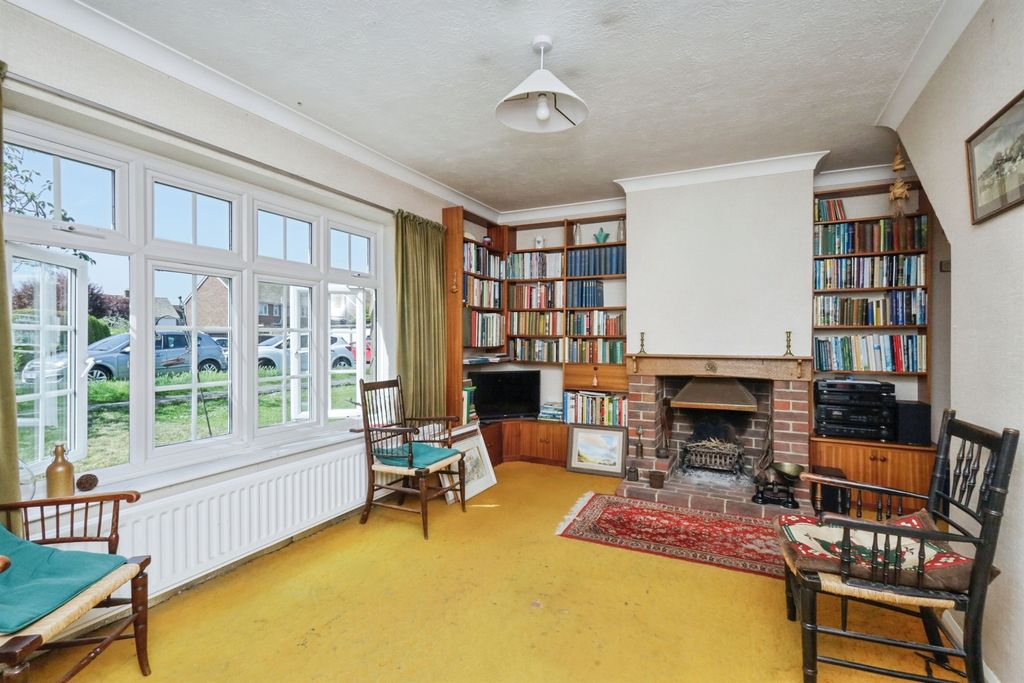 Property photo 3 of 13