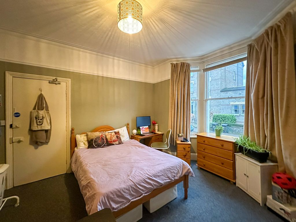 Property photo 2 of 13 Room