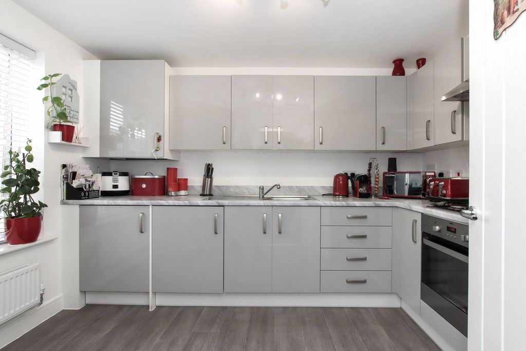 Property photo 2 of 14 Photo 15