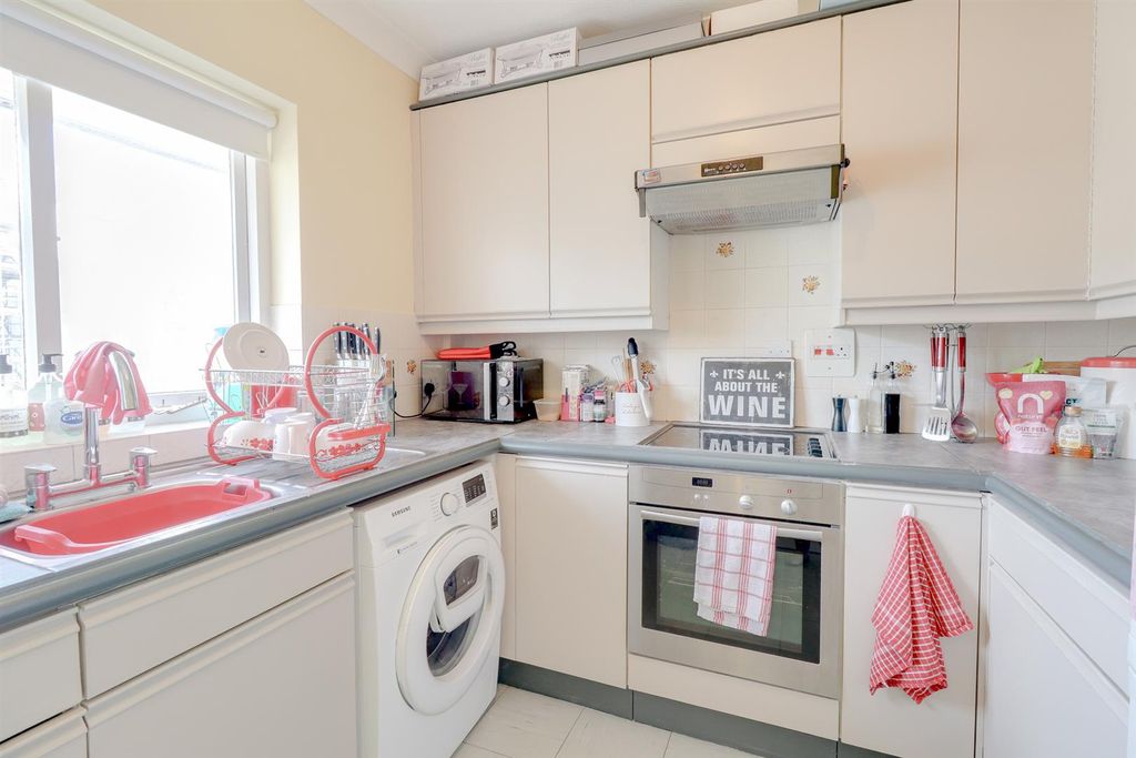 Property photo 3 of 13 Img_9971-Img_9973.Jpg