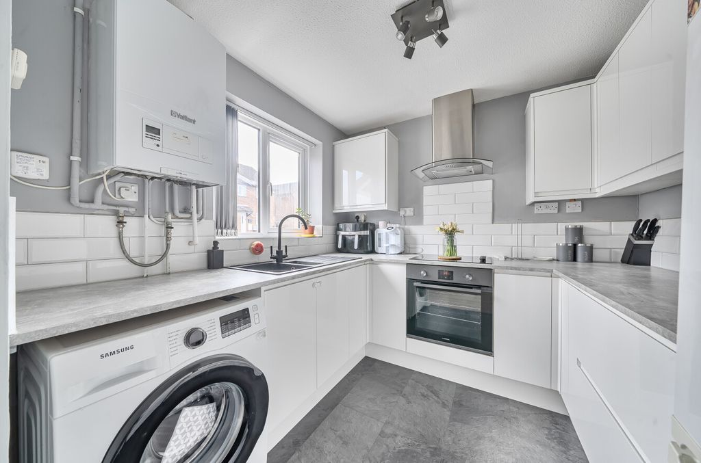 Property photo 3 of 12 1435091669Ca7ee6E06Af