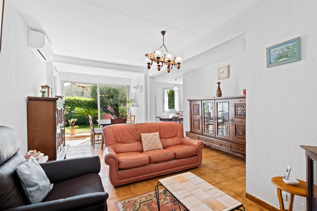 Property photo 2 of 15