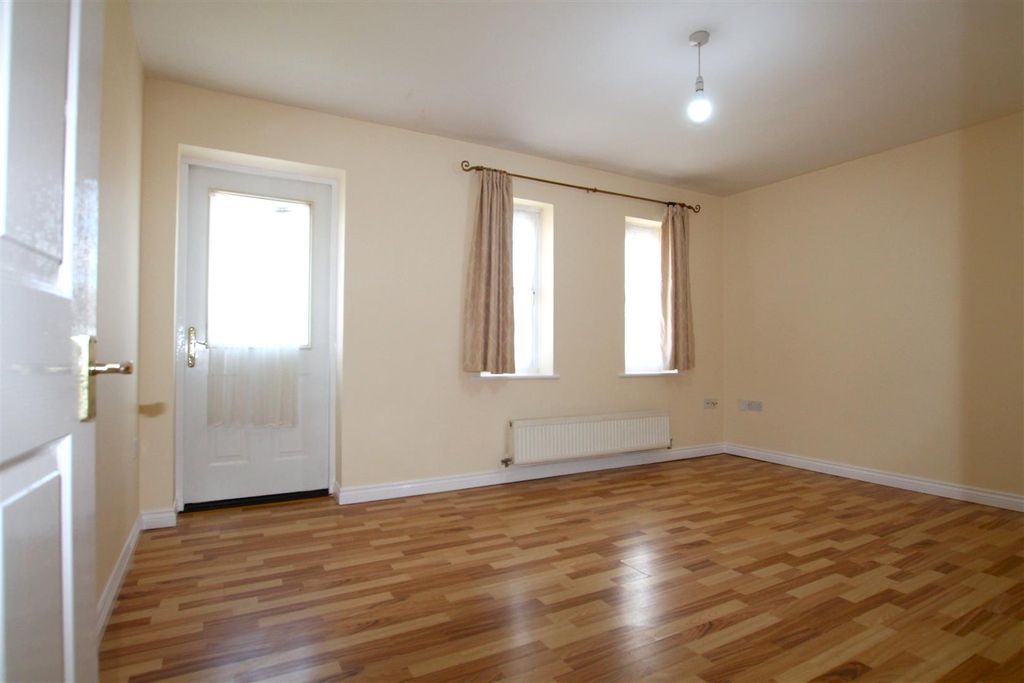 Property photo 3 of 6 Img_1303.Jpg