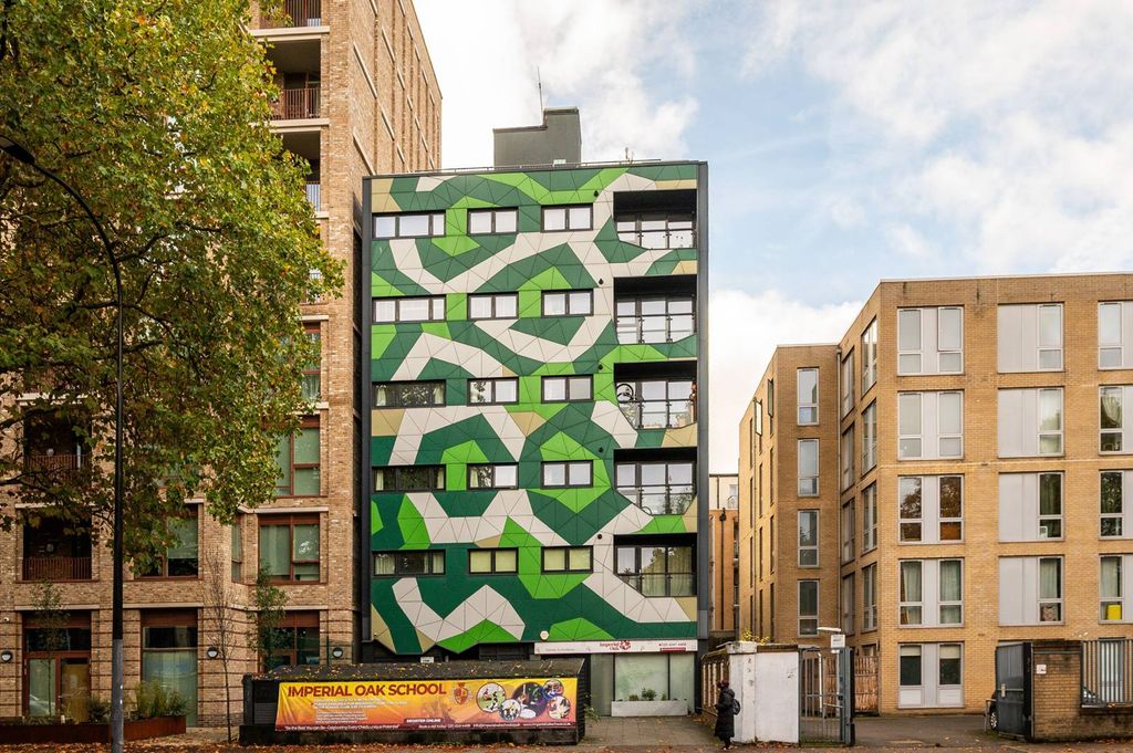 Property photo 3 of 8