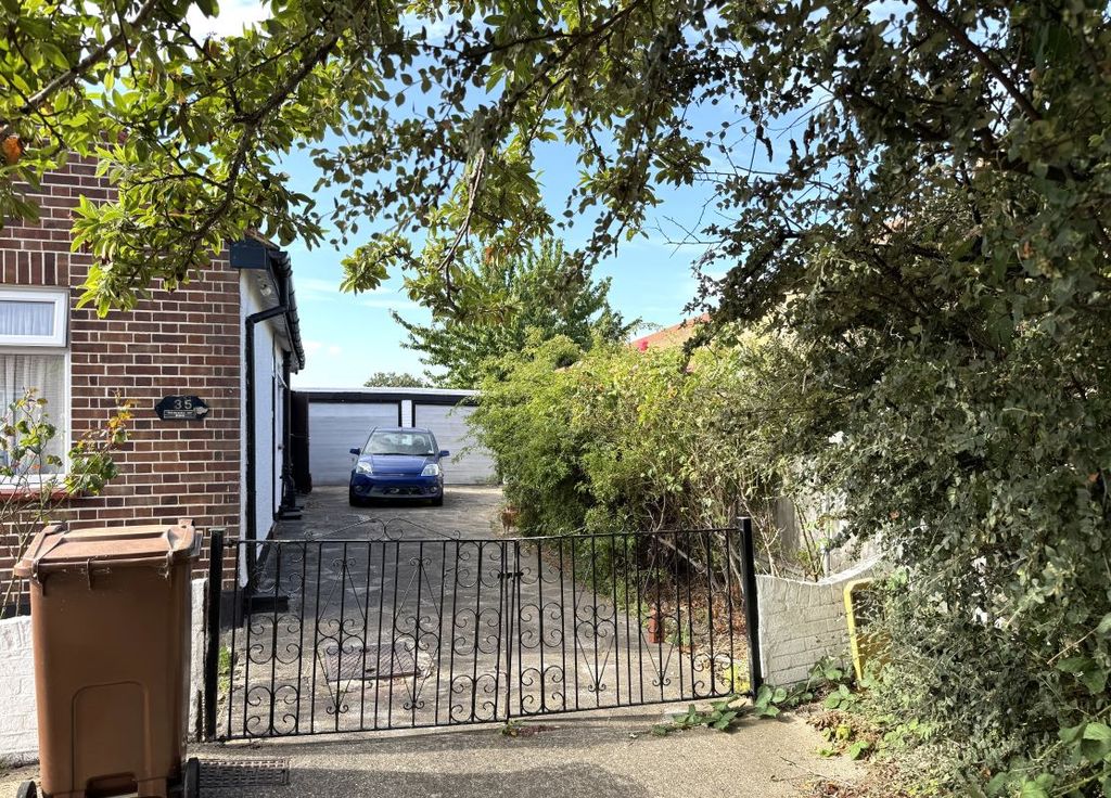 Property photo 2 of 5