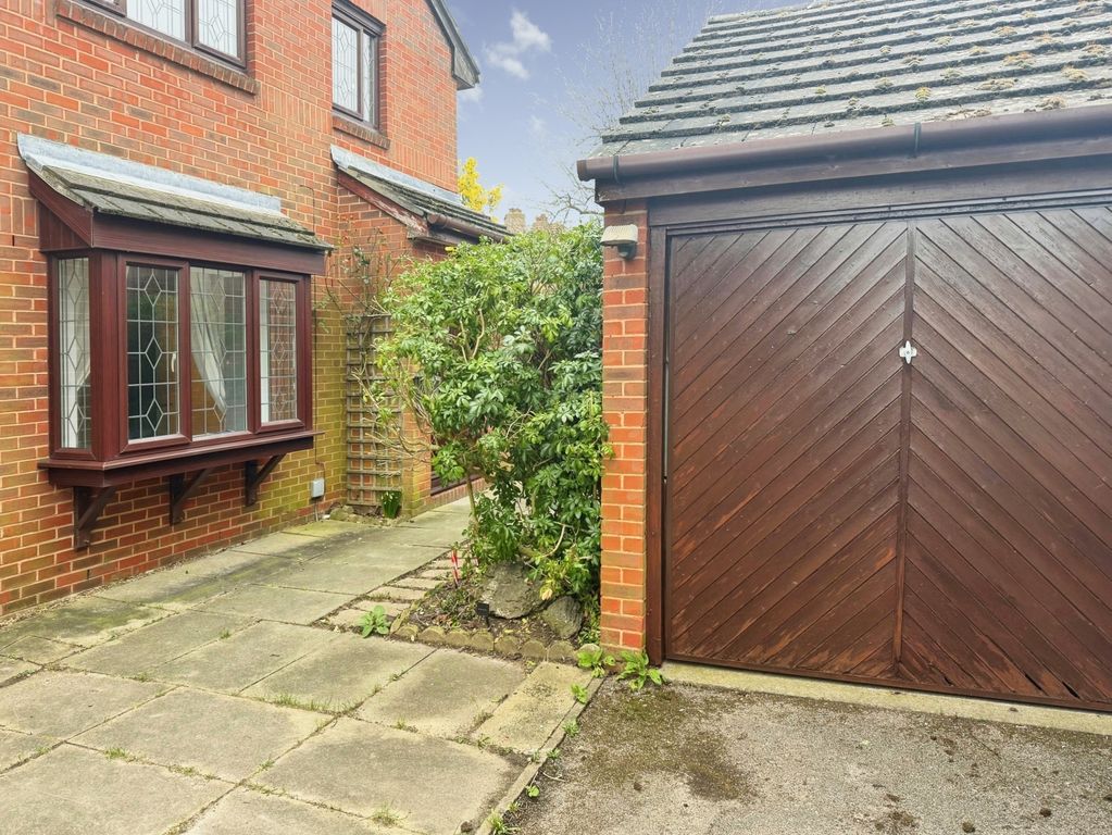 Property photo 1 of 11 Dd670Feb-9