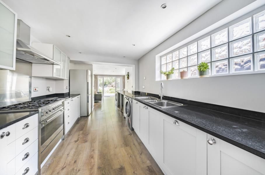 Property photo 3 of 11