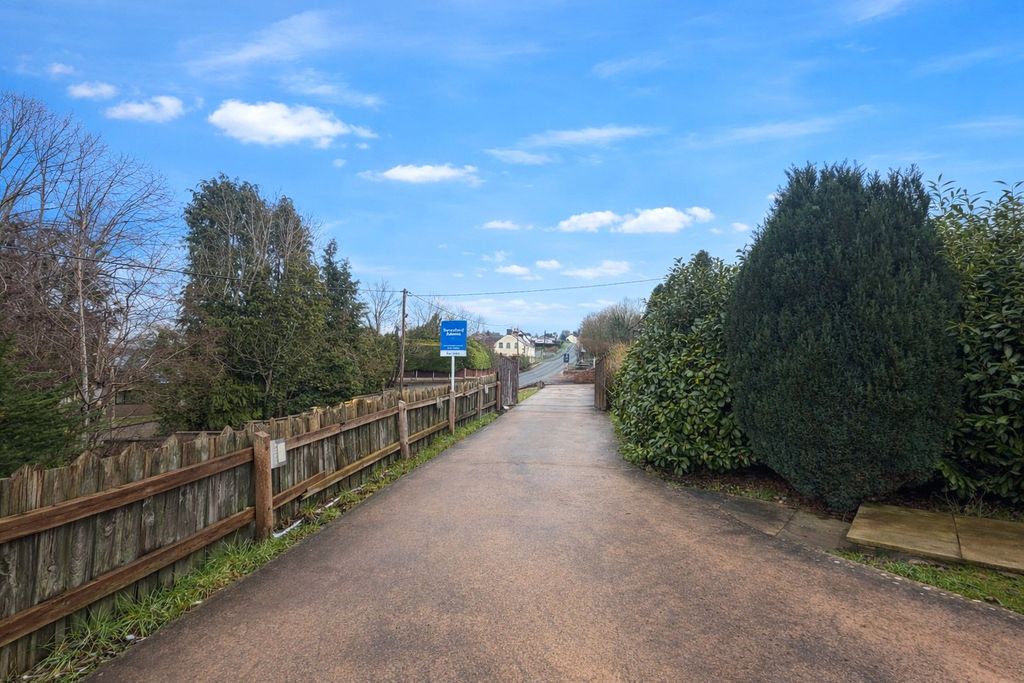 Property photo 2 of 30 2