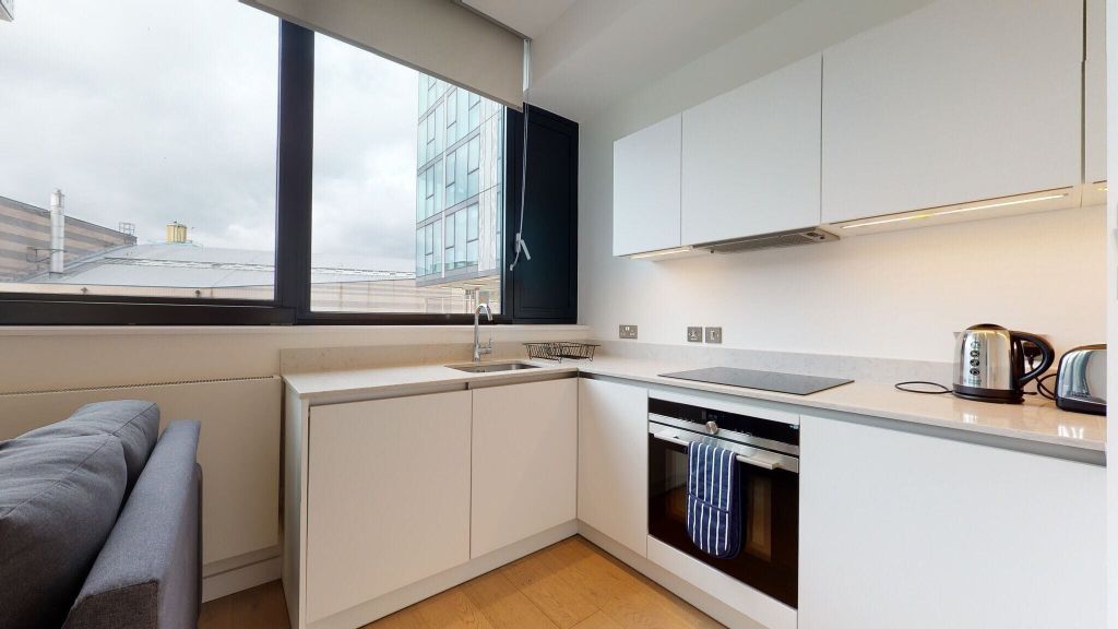 Property photo 2 of 20 Kitchen