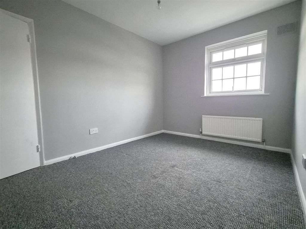 Property photo 3 of 13 Bedroom Two