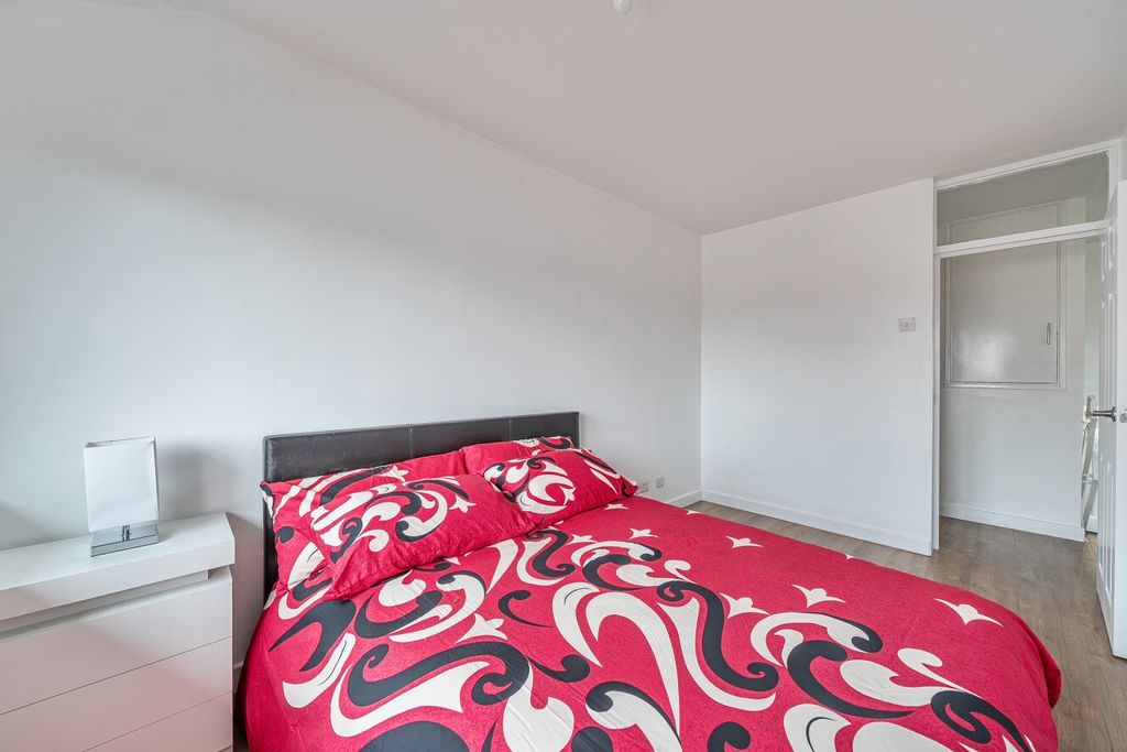 Property photo 3 of 21 Picture No. 13