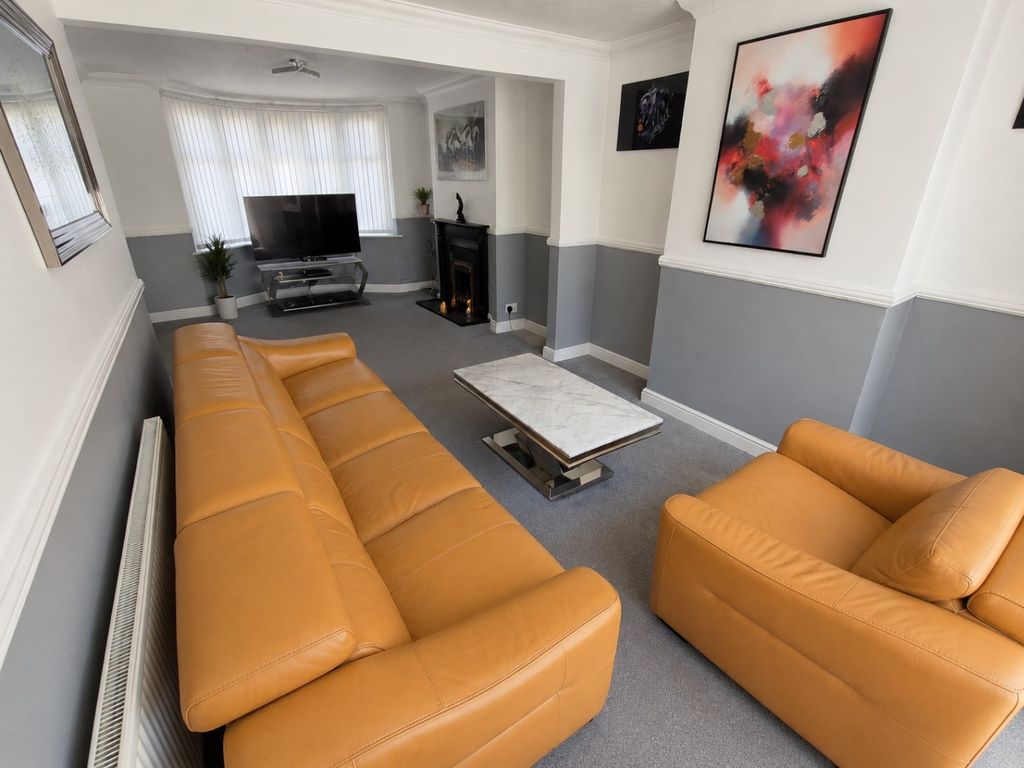 Property photo 3 of 10 4952612
