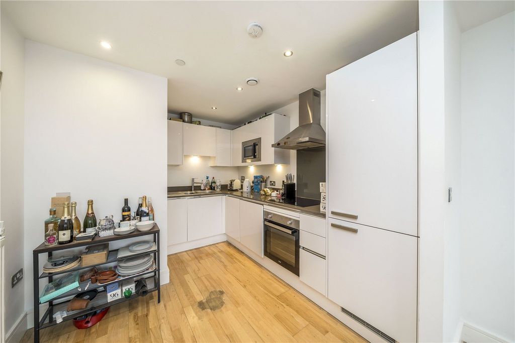 Property photo 3 of 7 Picture No. 16