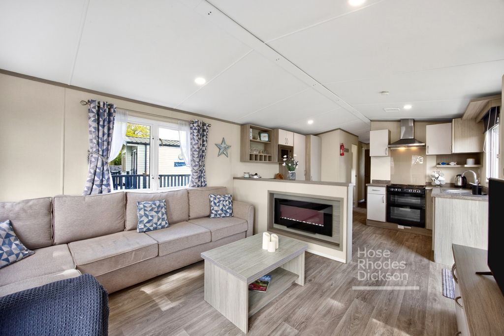 Property photo 3 of 16 Pbox-Img.Jpg
