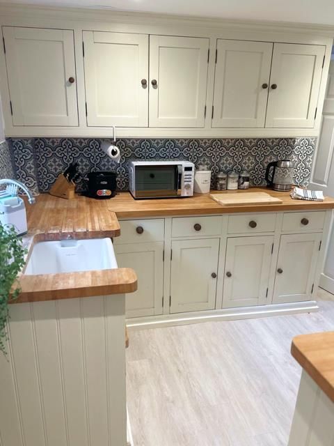 Property photo 2 of 16 Kitchen