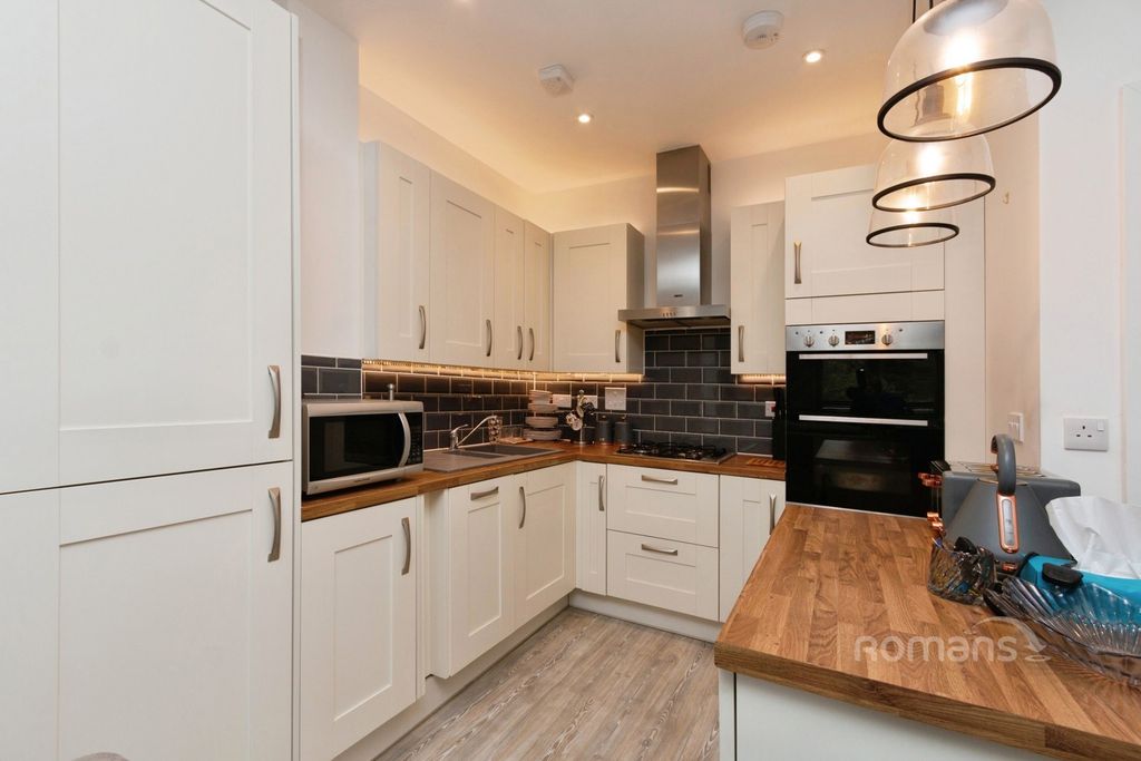 Property photo 2 of 10 Pbox-Img.Jpg
