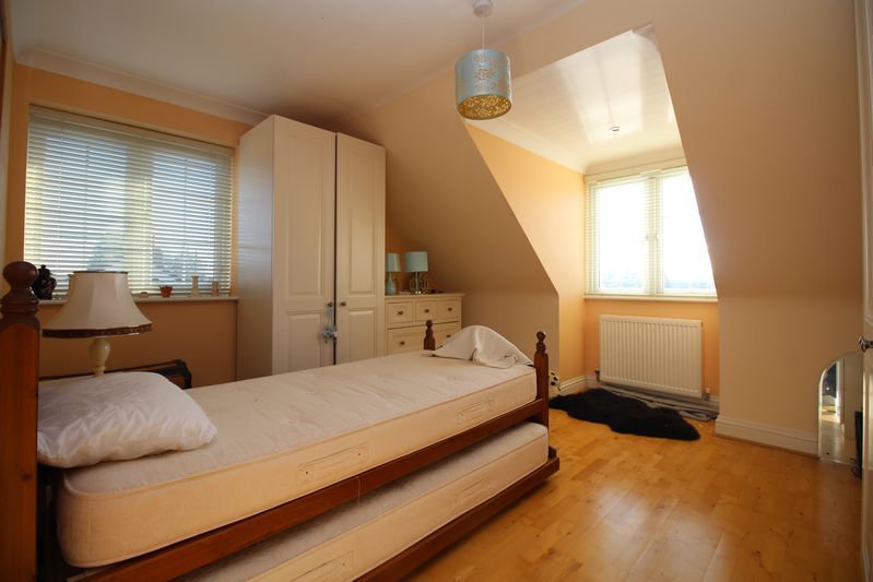 Property photo 2 of 10 Photo 9