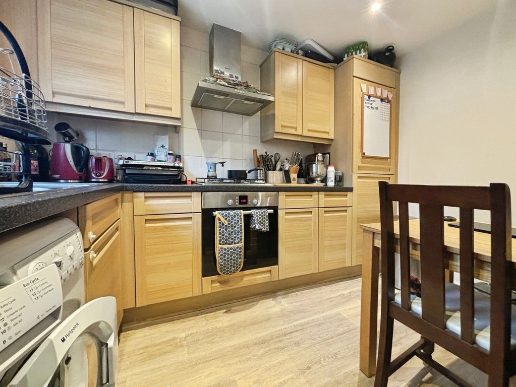 Property photo 2 of 10 Pbox-Img.Jpeg