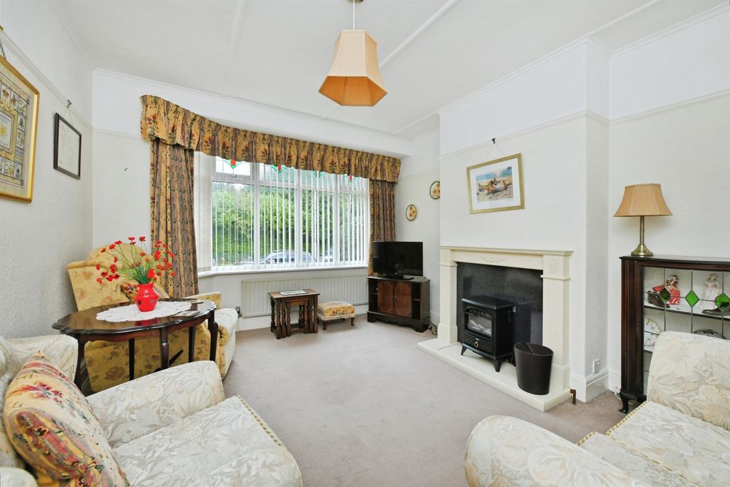 Property photo 2 of 22