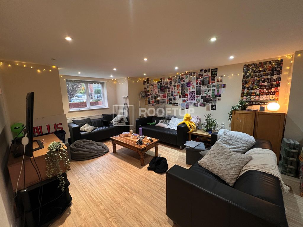 Property photo 3 of 20 Property Photo