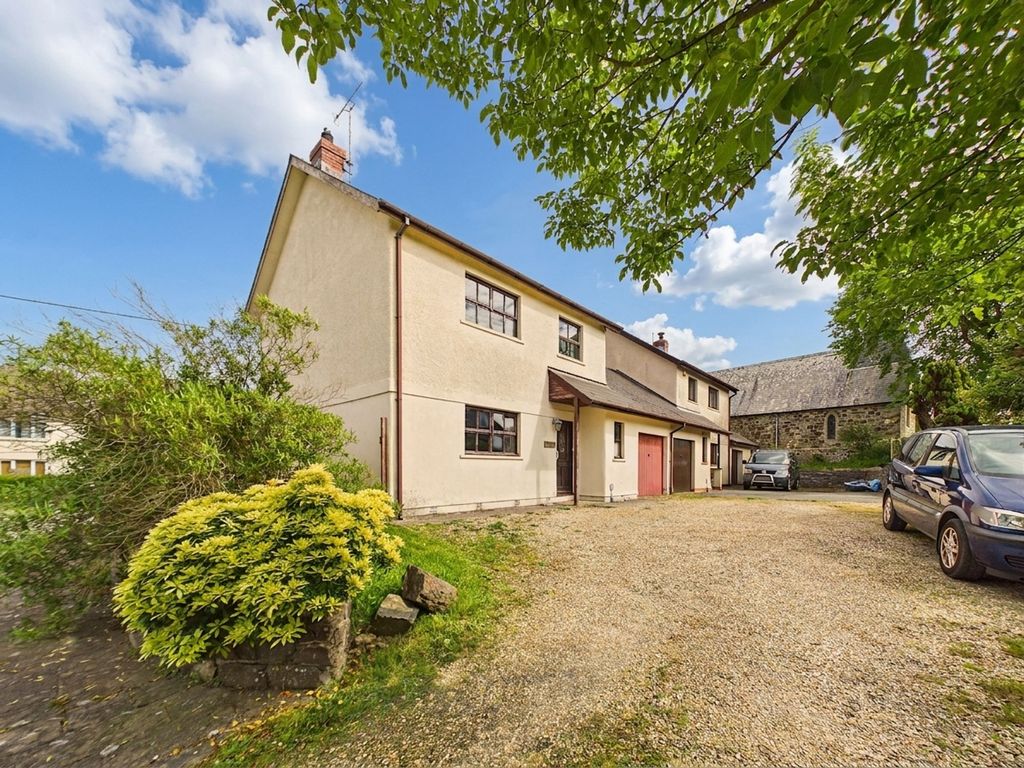 Property photo 1 of 32
